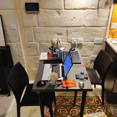 Crew 2 Savynomad Harbour Residences Wow Views