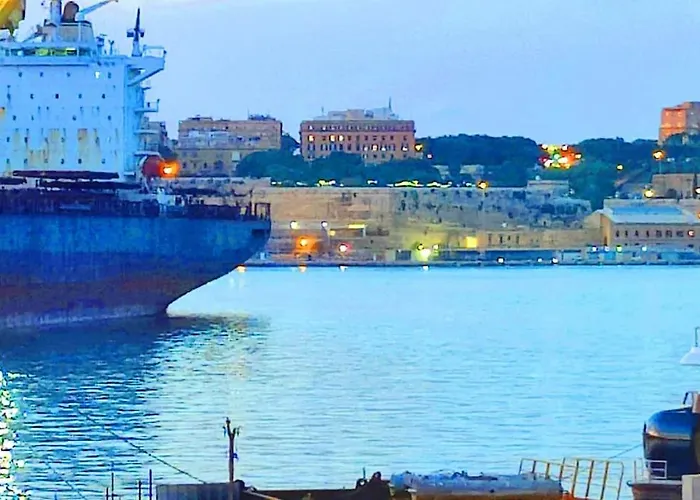 Апартаменты Crew 2 Savynomad Harbour Residences Wow Views *